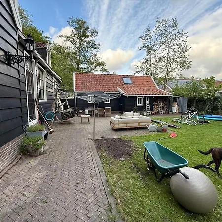 Stolp & 3* Broek in Waterland